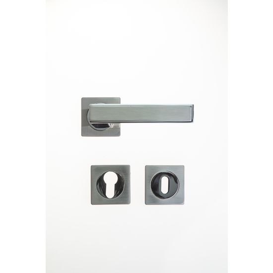 L&b Handle Decorative Style Key Satin Nickel/chrome Blister Monet